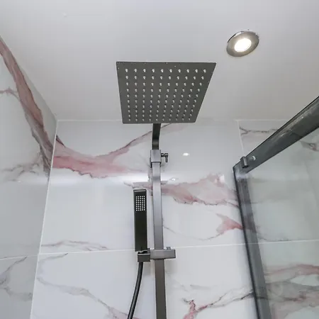 Aspen Boutique * ווינדרמר