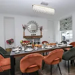 Aspen Boutique * Windermere